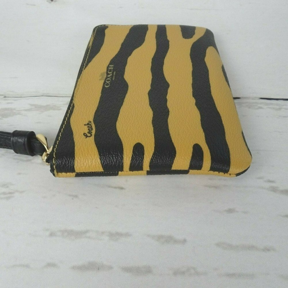 New Coach TIGER Corner Zip Wristlet Wallet Small Bag Coated Canvas Leather Logo - Picture 12 of 12